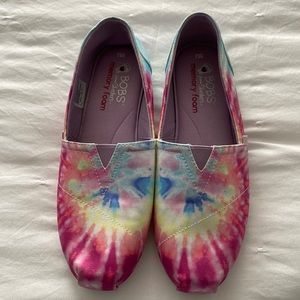 Bobs from Skechers Memory Foam Shoes size 8.5 Tie Dye